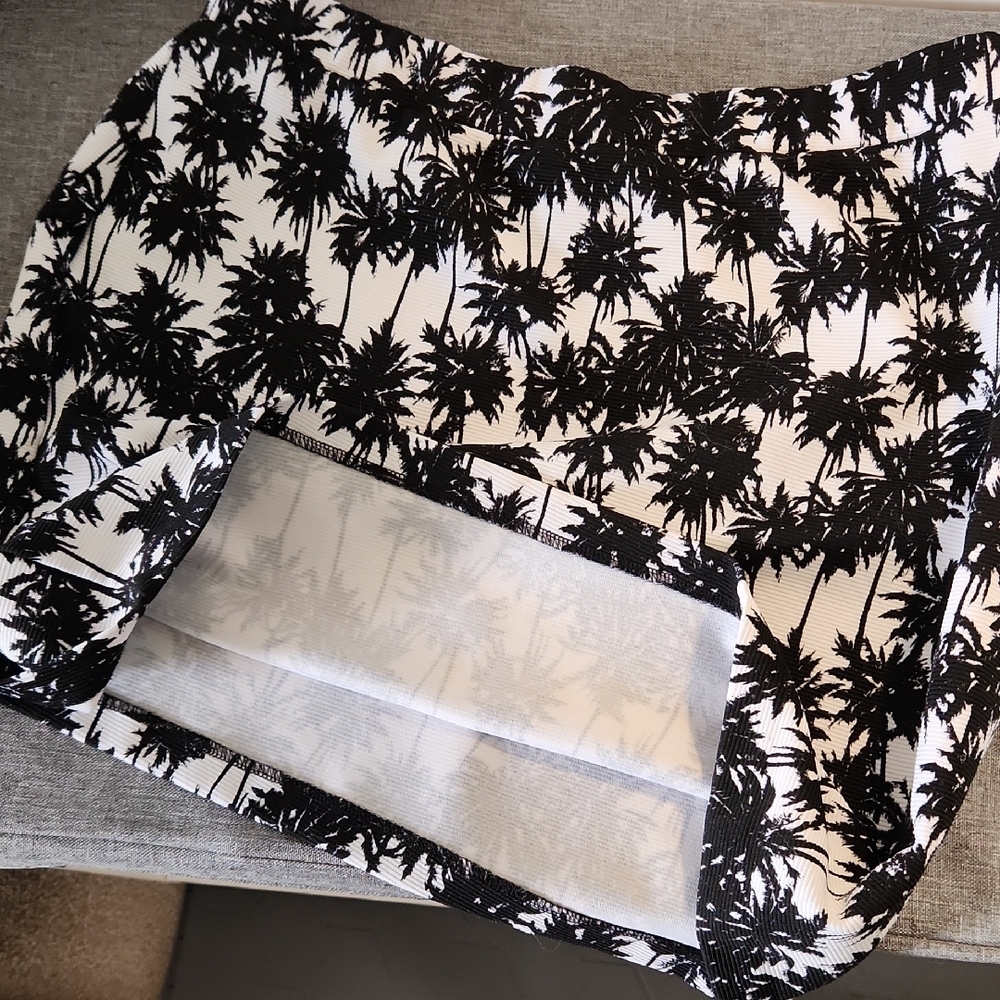 Attention Black and White Mini Pencil Skirt - Picture 3 of 3